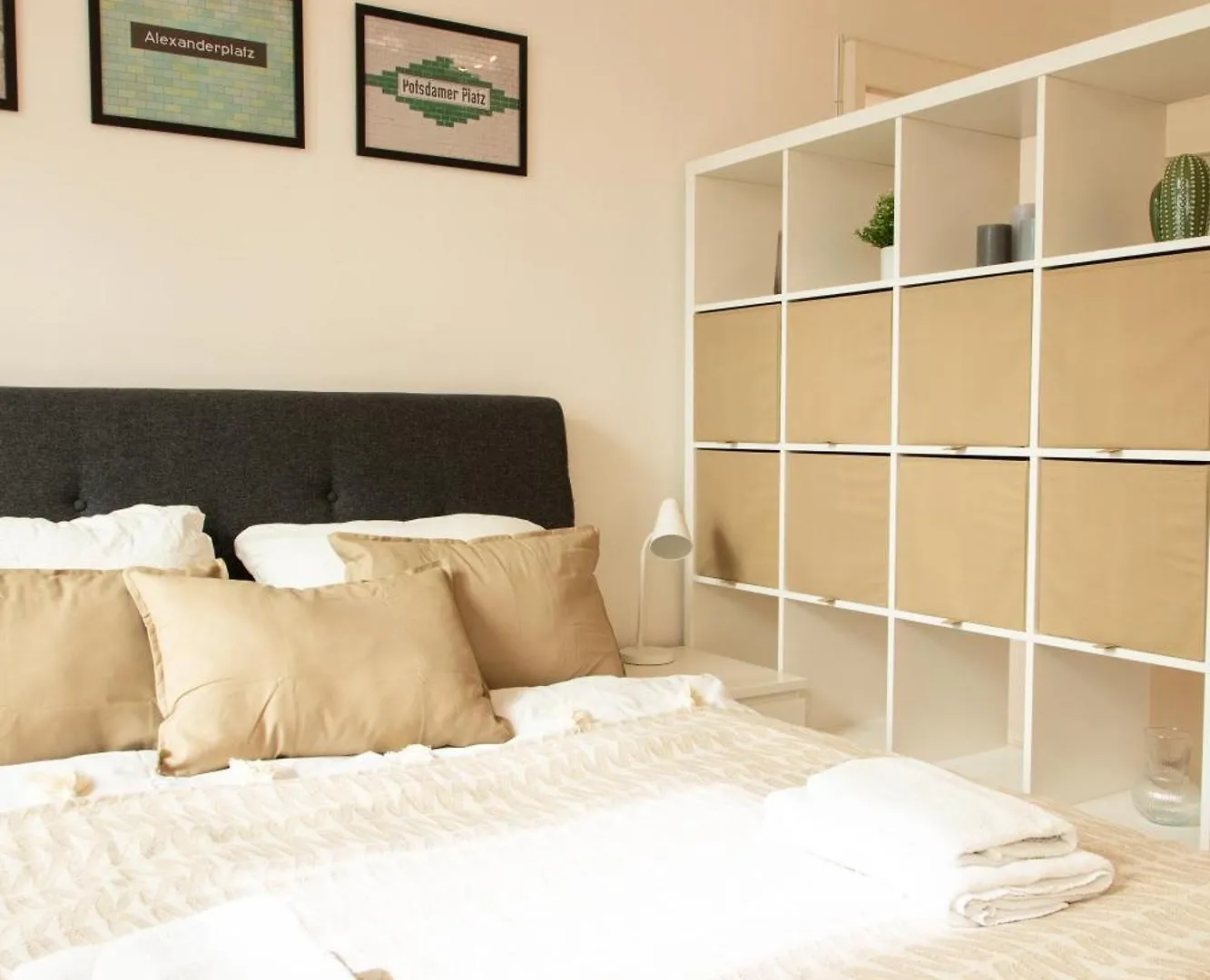 Homely Berlin - Spacious Flat Quiet, Friedrichstrasse, River 0*,